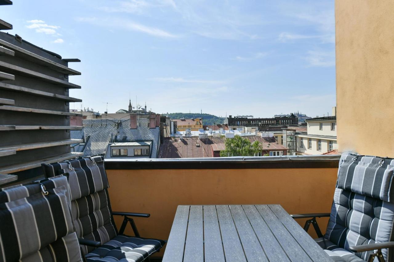 Luxury Penthouse With Sauna, Terrace, 250m2, 5bdrm, 3bthrm Praha