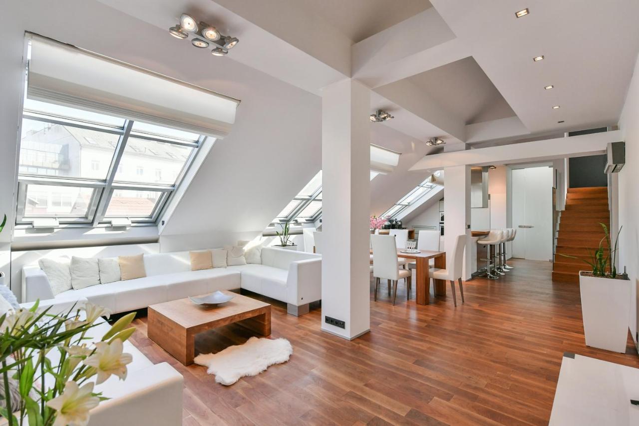 Apartmán Luxury Penthouse With Sauna, Terrace, 250m2, 5bdrm, 3bthrm