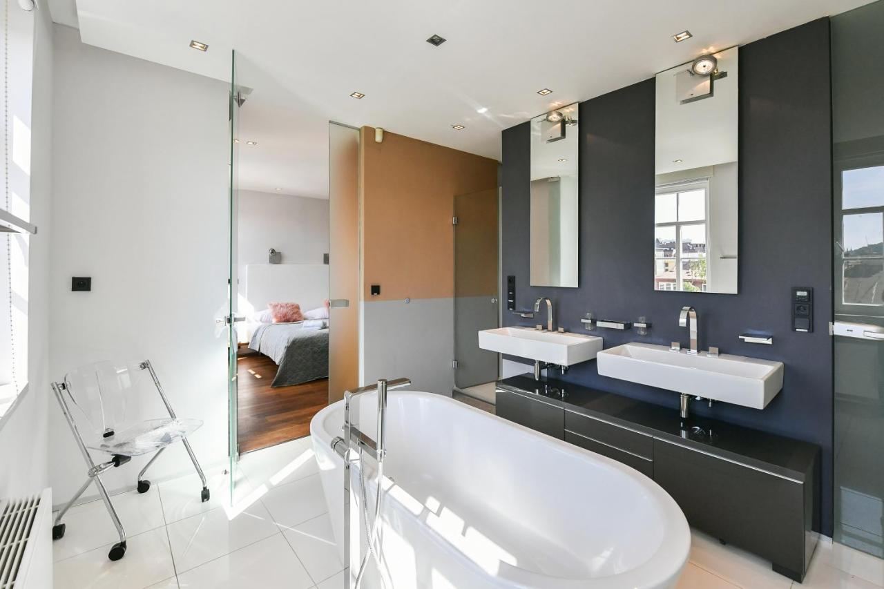 Apartmán Luxury Penthouse With Sauna, Terrace, 250m2, 5bdrm, 3bthrm *