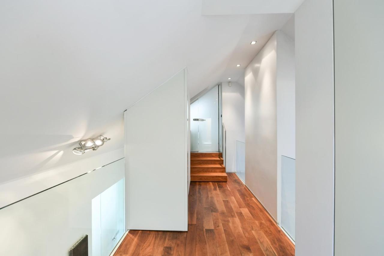 Lejlighed Luxury Penthouse With Sauna, Terrace, 250m2, 5bdrm, 3bthrm *